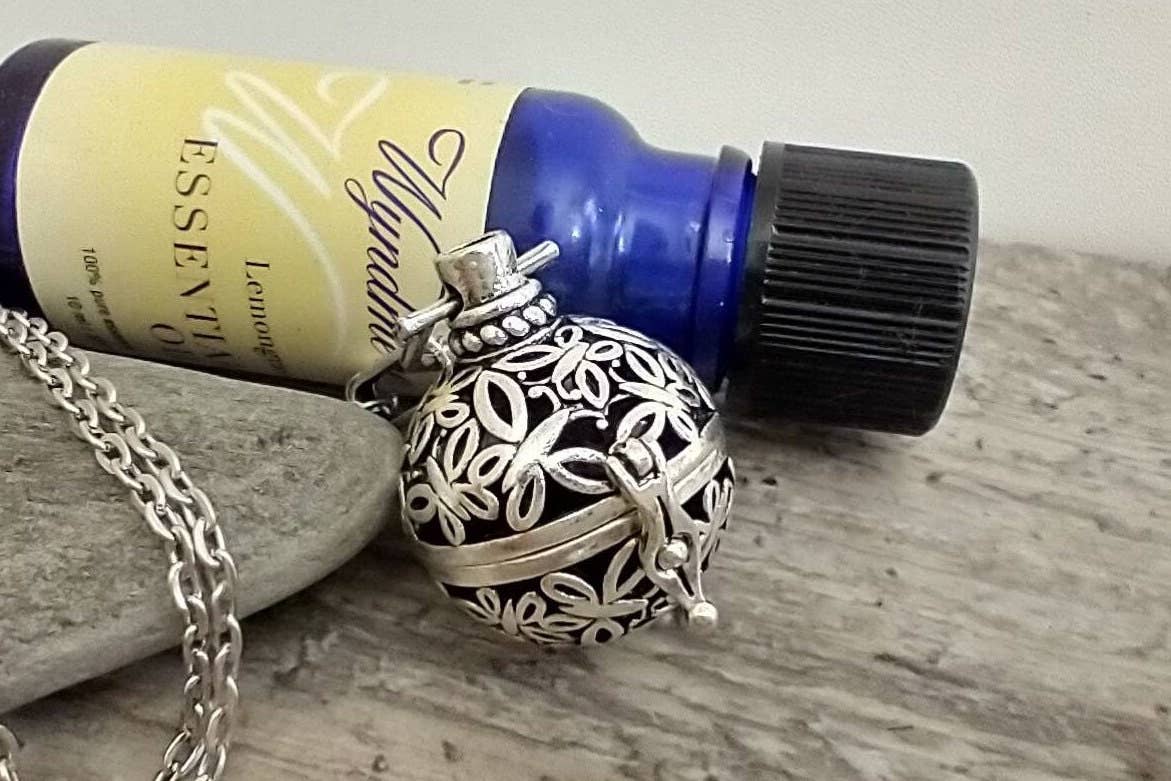 Aromatherapy Necklace Locket - 22"