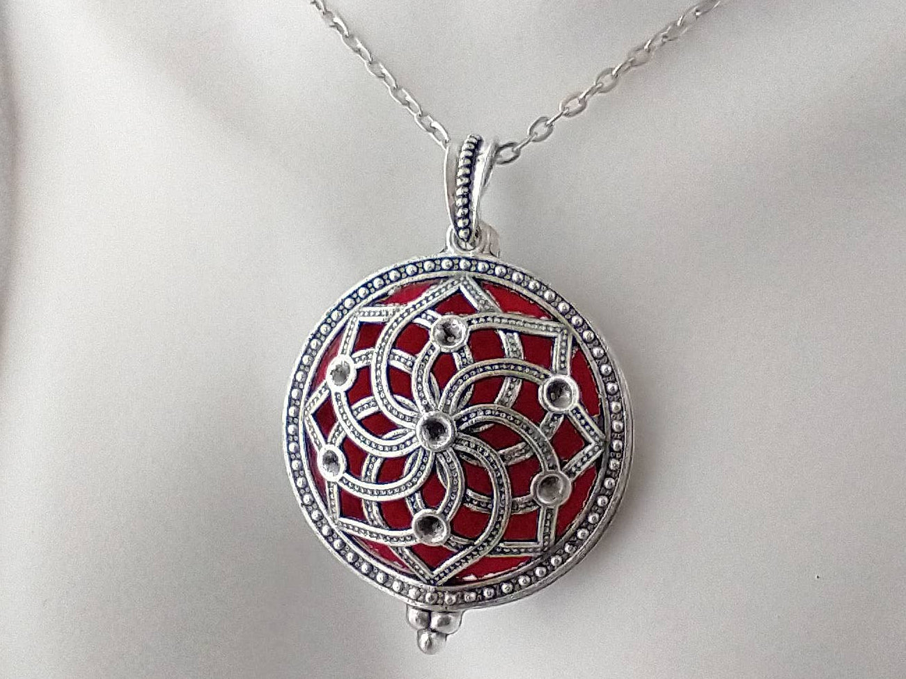 Aromatherapy Necklace Locket - Mandala