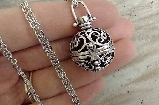 Aromatherapy Necklace Locket - 24"